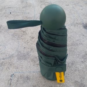 Ultra compact umbrella